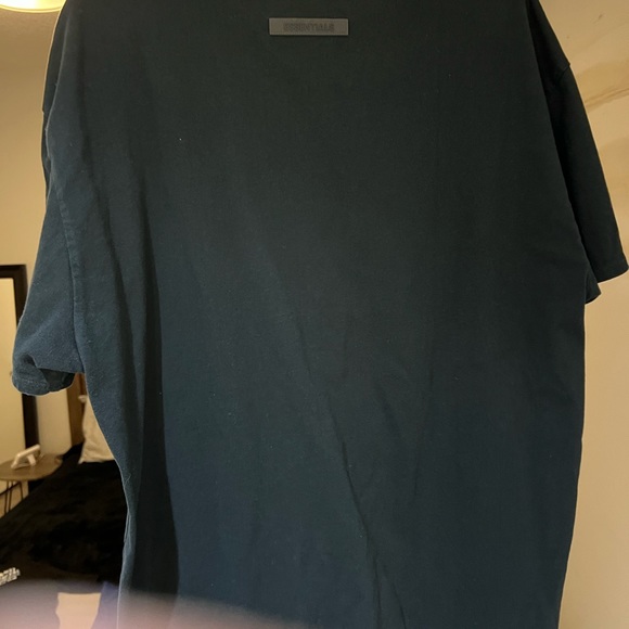 Essentials t shirt - Picture 2 of 2